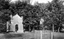 Kaplnka Nenebovzatia Panny Márie a Božia muka Svätej Trojice na Hornom Bankove - pohľadnica z roku 1908